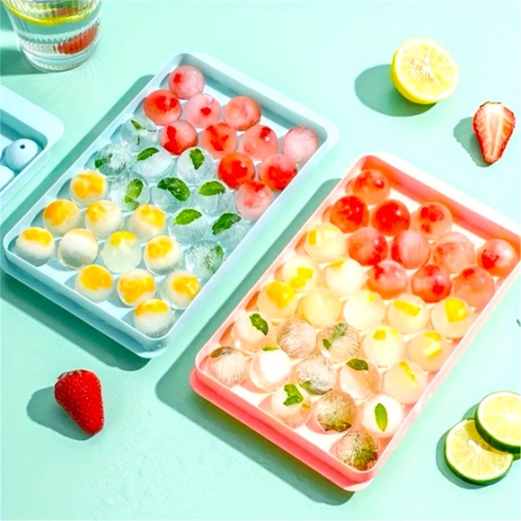 2 pack Medium Ice Cube Tray Circular Ice Tray Mold Mould - Picture 1 of 7